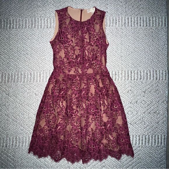 Michael Michael Kors Lace Scalloped Dress - Sz 2 - Picture 1 of 16